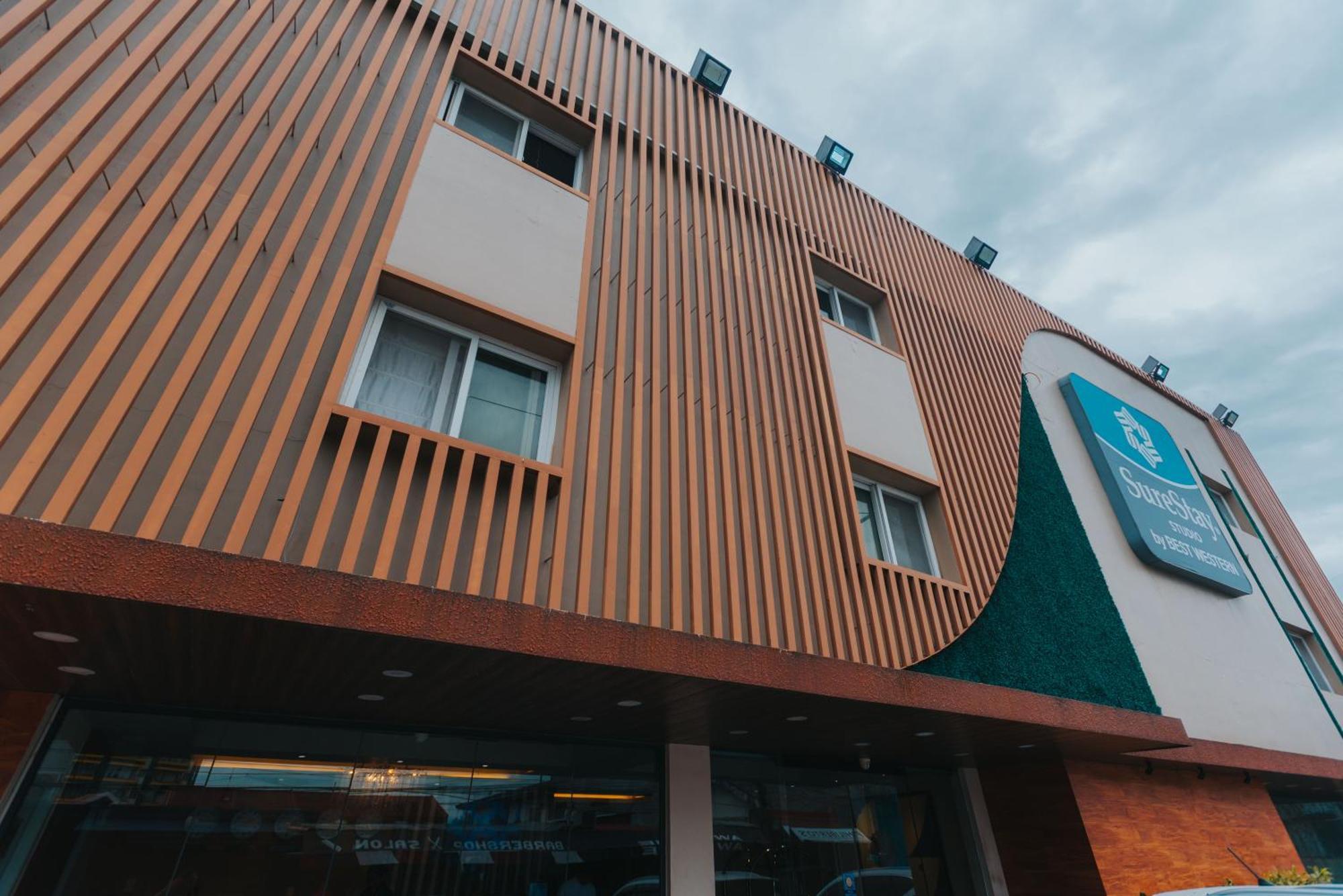Surestay Studio By Best Western Clarkview Angeles City Екстериор снимка