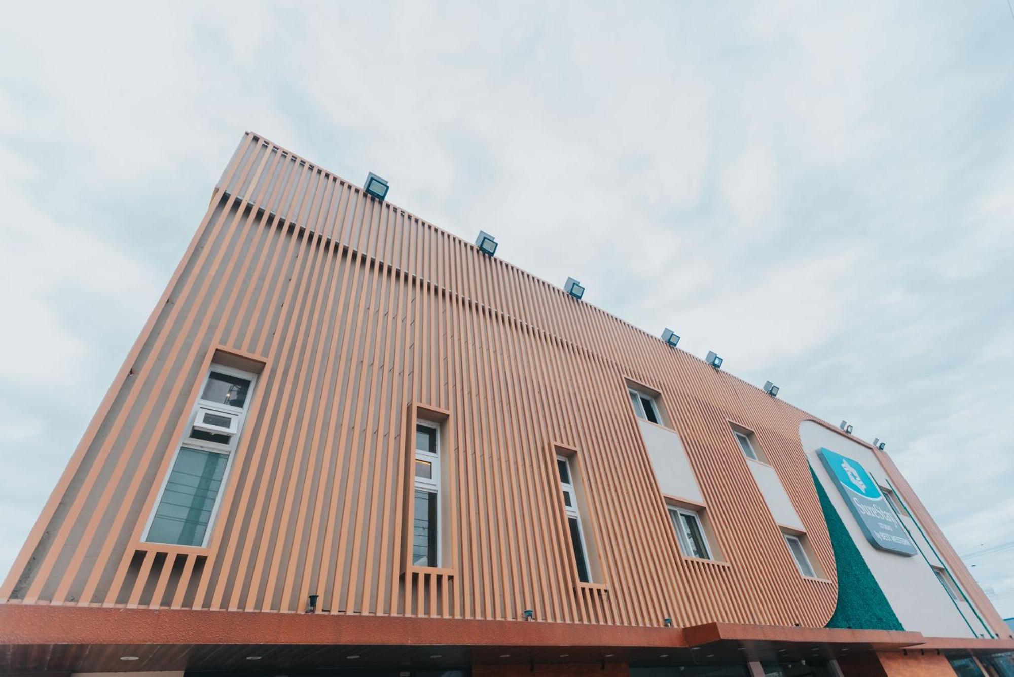 Surestay Studio By Best Western Clarkview Angeles City Екстериор снимка