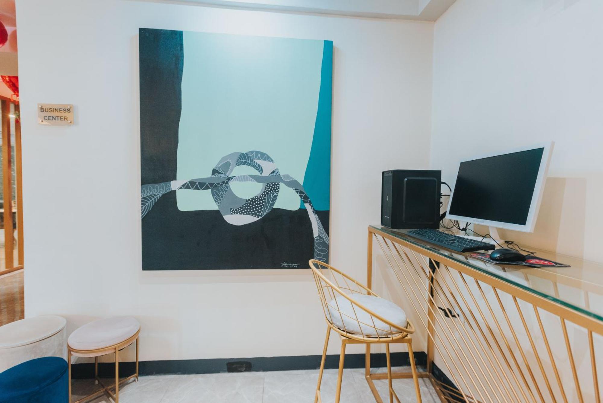 Surestay Studio By Best Western Clarkview Angeles City Екстериор снимка
